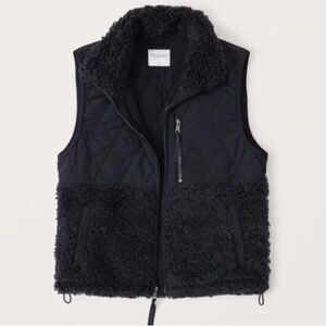 Abercrombie & Fitch Quilted Sherpa Full Zip Vest in Black | Medium